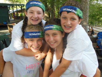 4 tsofim girls in headbands